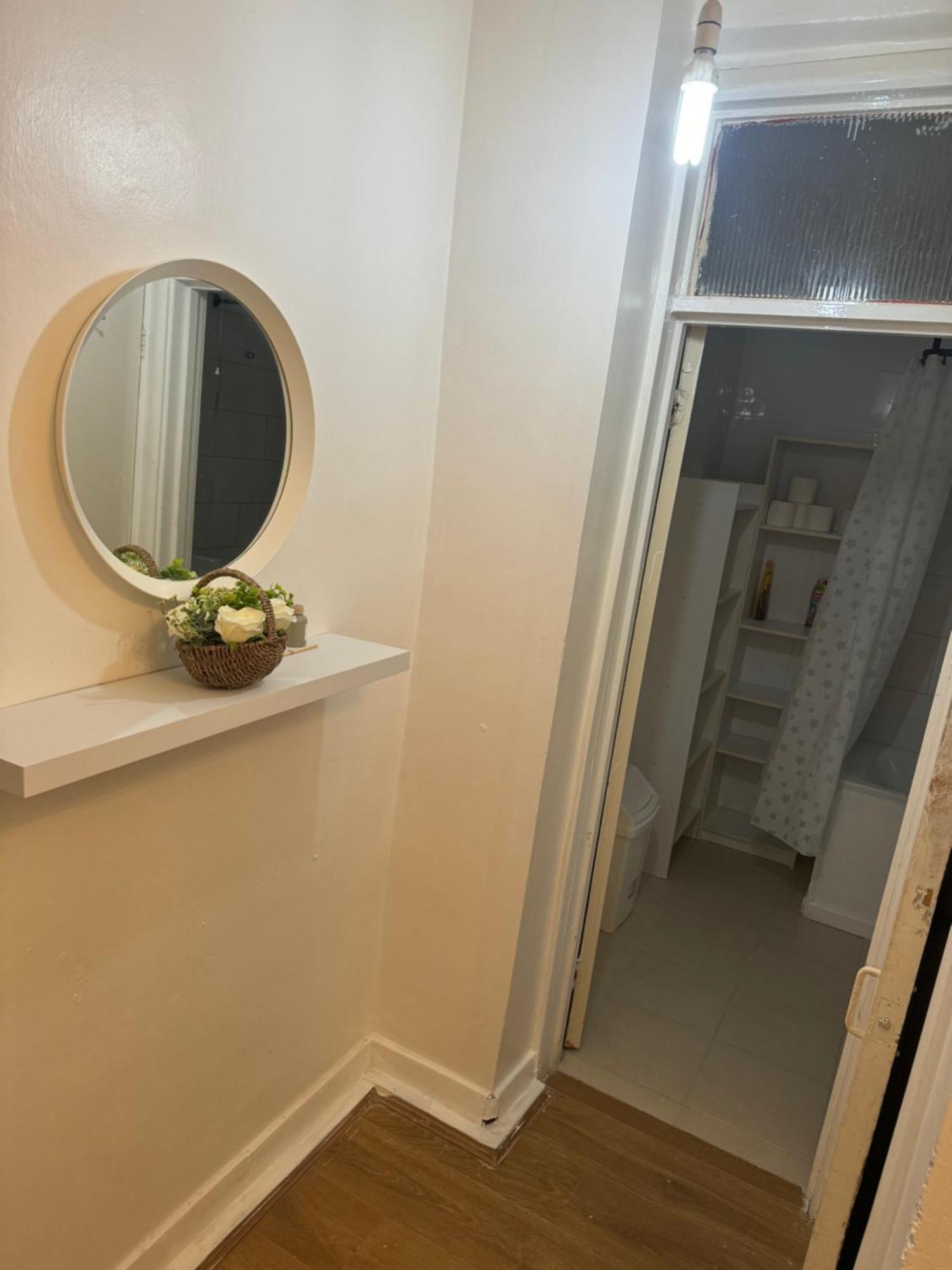 One Bedroom Apartment In Tower Bridge Road Londen Buitenkant foto